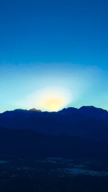 Vuelve a cada momento a tu corazón. Que tu corazón sea tu brújula. Confía en ti. Te abrazo hoy. Todos somos uno, y juntos hacemos este gran y hermoso bosque. #imagenesparasanar #navecristal #yeshua #mothermary #saintgermain